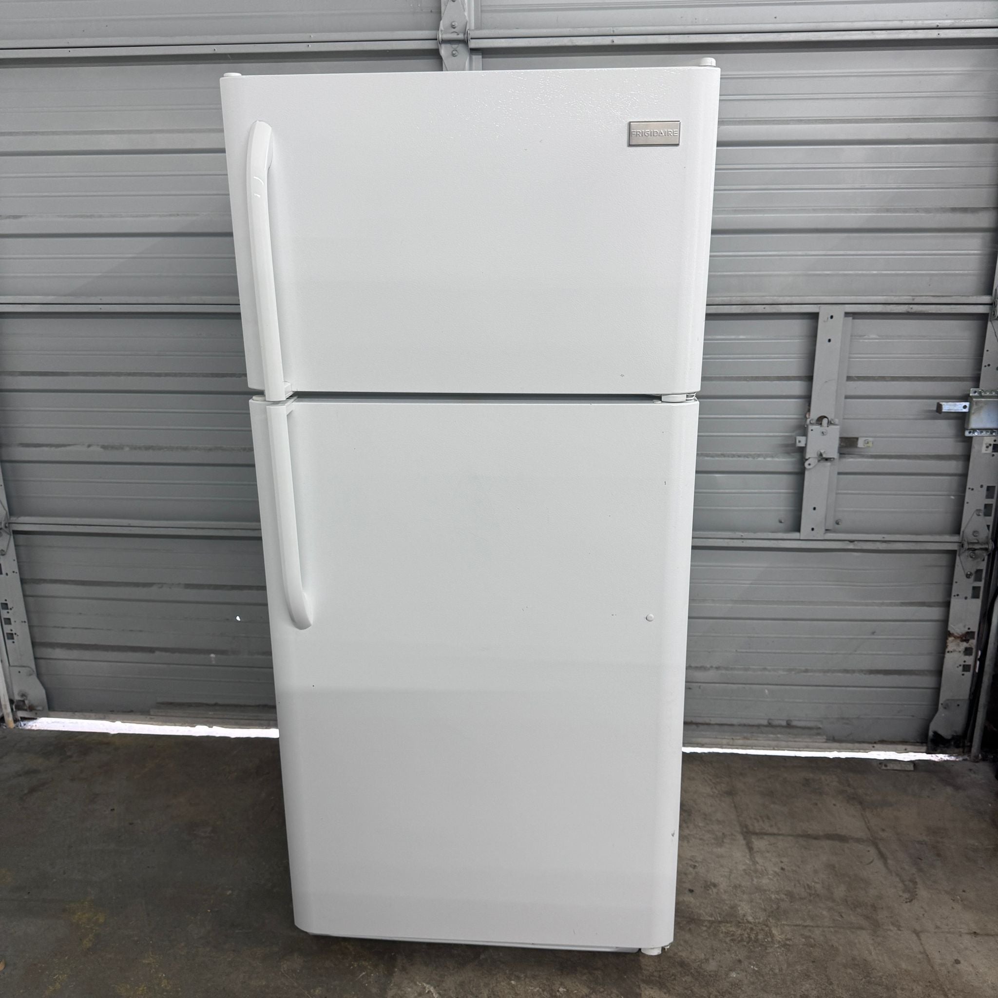 Frigidaire-Top-and-Bottom-Refrigerator Frigidaire-Top-and-Bottom-Refrigerator
